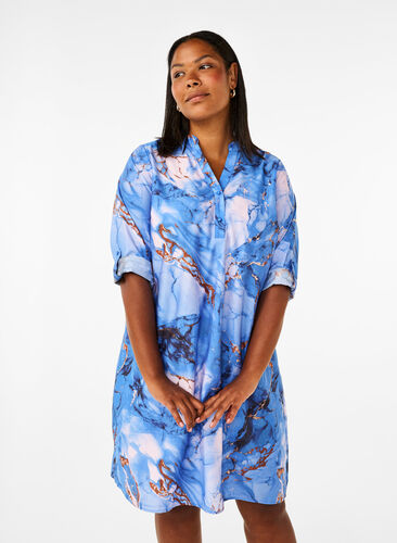 Zizzi Skjortekjole i viskose med marmortrykk, Palace Blue AOP, Model image number 0