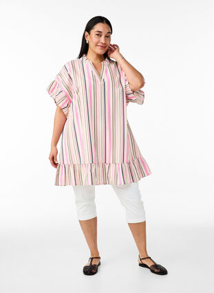 Zizzi Tunika med V-hals og rysjedetaljer, Vanilje, Model image number 1