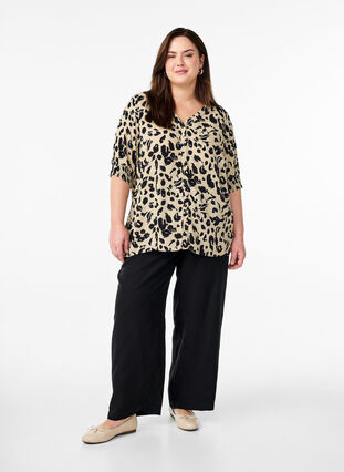 Zizzi Kortermet viskosebluse, Beige, Model image number 1