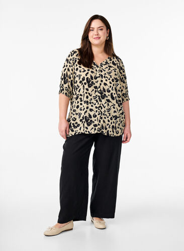 Zizzi Kortermet viskosebluse, Beige, Model image number 1