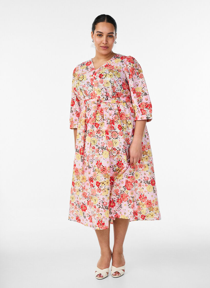 Blomstrete midiskj&oslash;rt med broderie anglaise og knytebelte, Rosa, Model