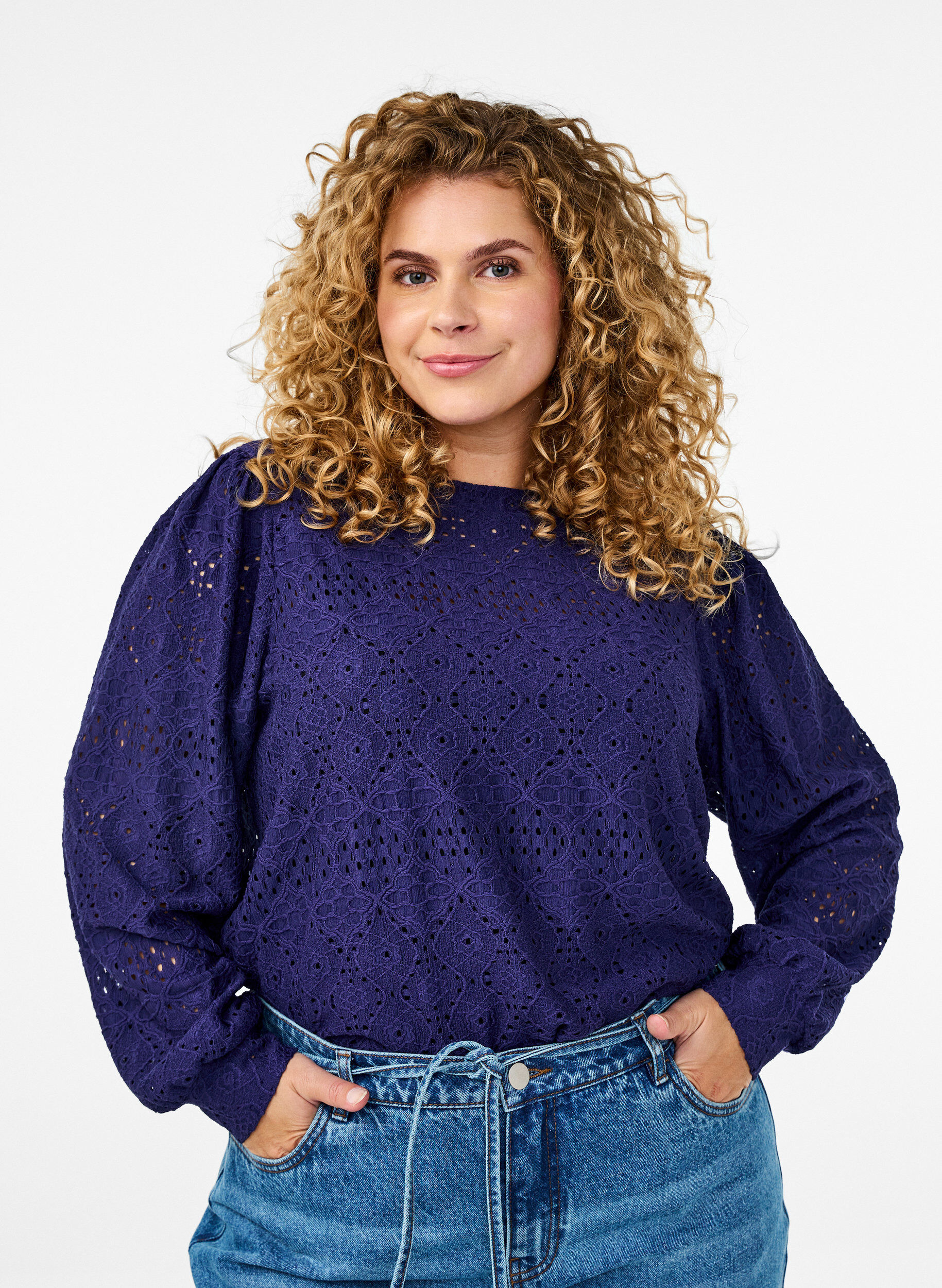 Zizzi Langermet bluse med et &aring;pentsarbeidsm&oslash;nster, Lilla, Model image number 0