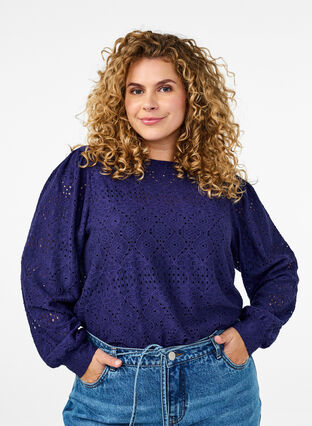 Zizzi Langermet bluse med et åpentsarbeidsmønster, Lilla, Model image number 0
