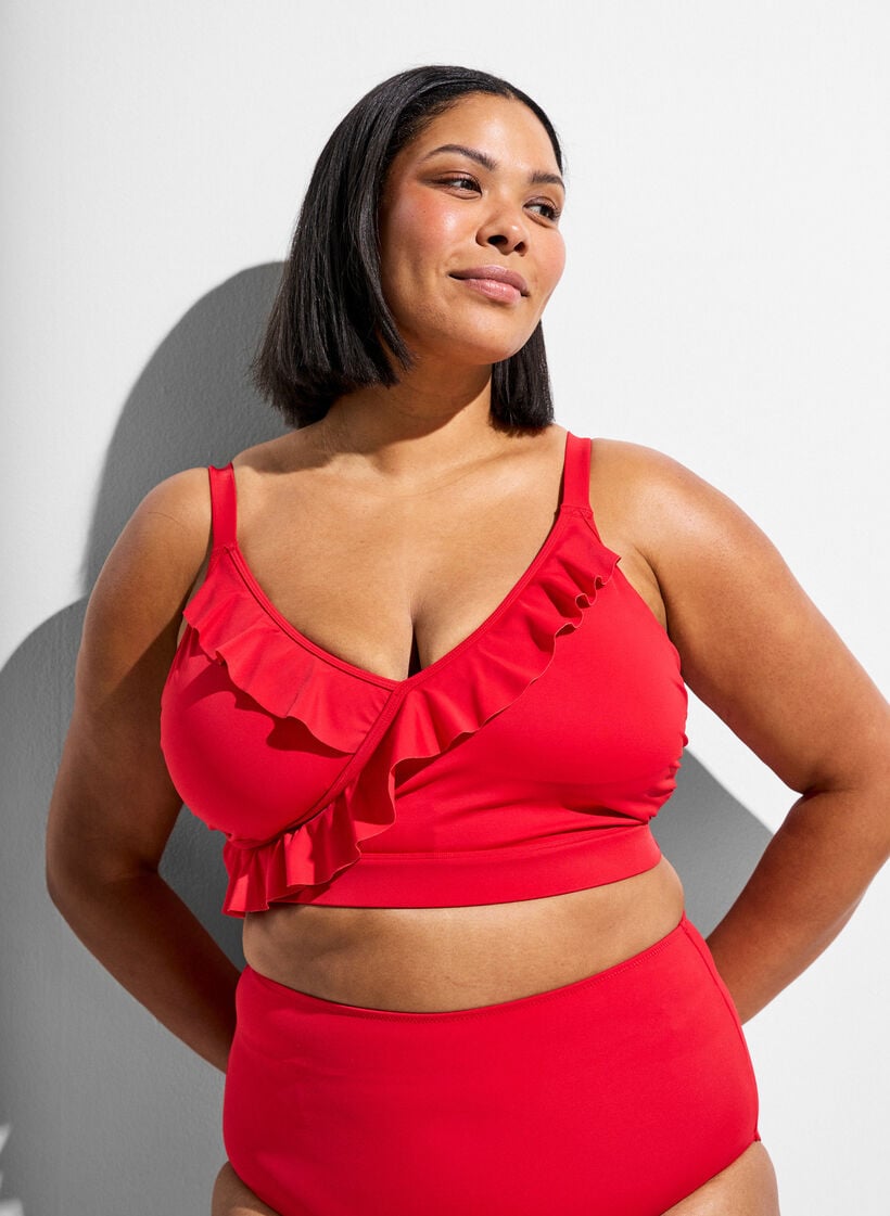 Bikinitop med volanger og uttagbare innlegg, R&oslash;d, Model image number 0