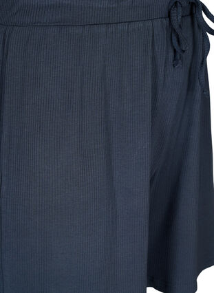 Shorts i viskosekvalitet med ribbestrikk og ledig passform, Umbre Blue, Packshot image number 2