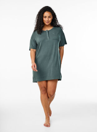 Zizzi Kortermet nattkjole i viskose, Urban Chic, Model image number 2