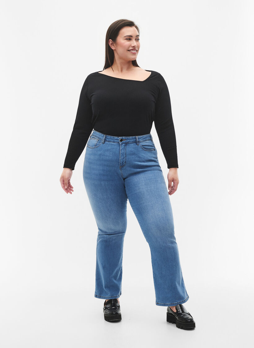 Langermet t-skjorte med asymmetrisk snitt, Black, Model image number 2