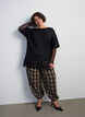 Bluse med mesh-ermer og blondekant, Svart, Model image number 1