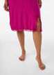 Viskose nattkjole med blonder og splitt, R&oslash;d, Model image number 2