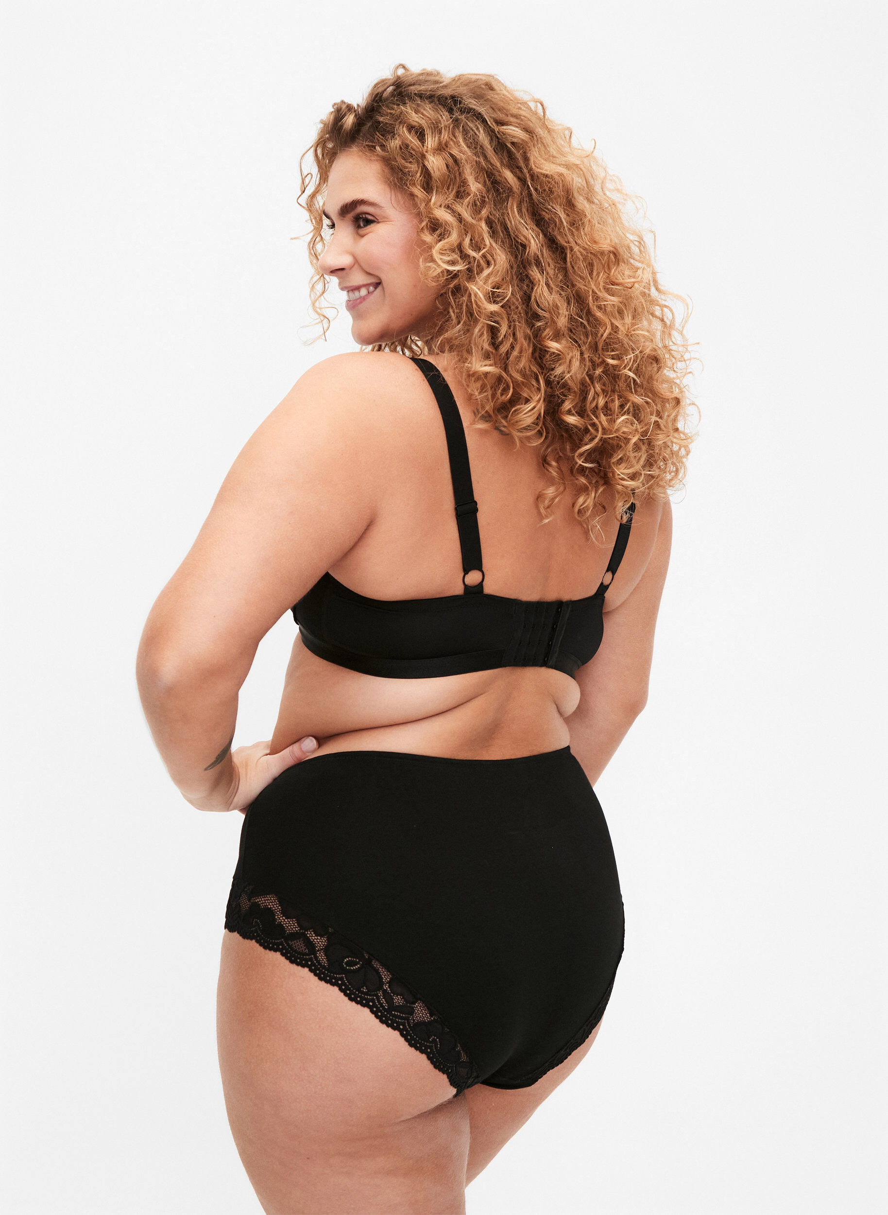 Zizzi Hipster-truser med blondekant, 3 stk., Svart, Model image number 2