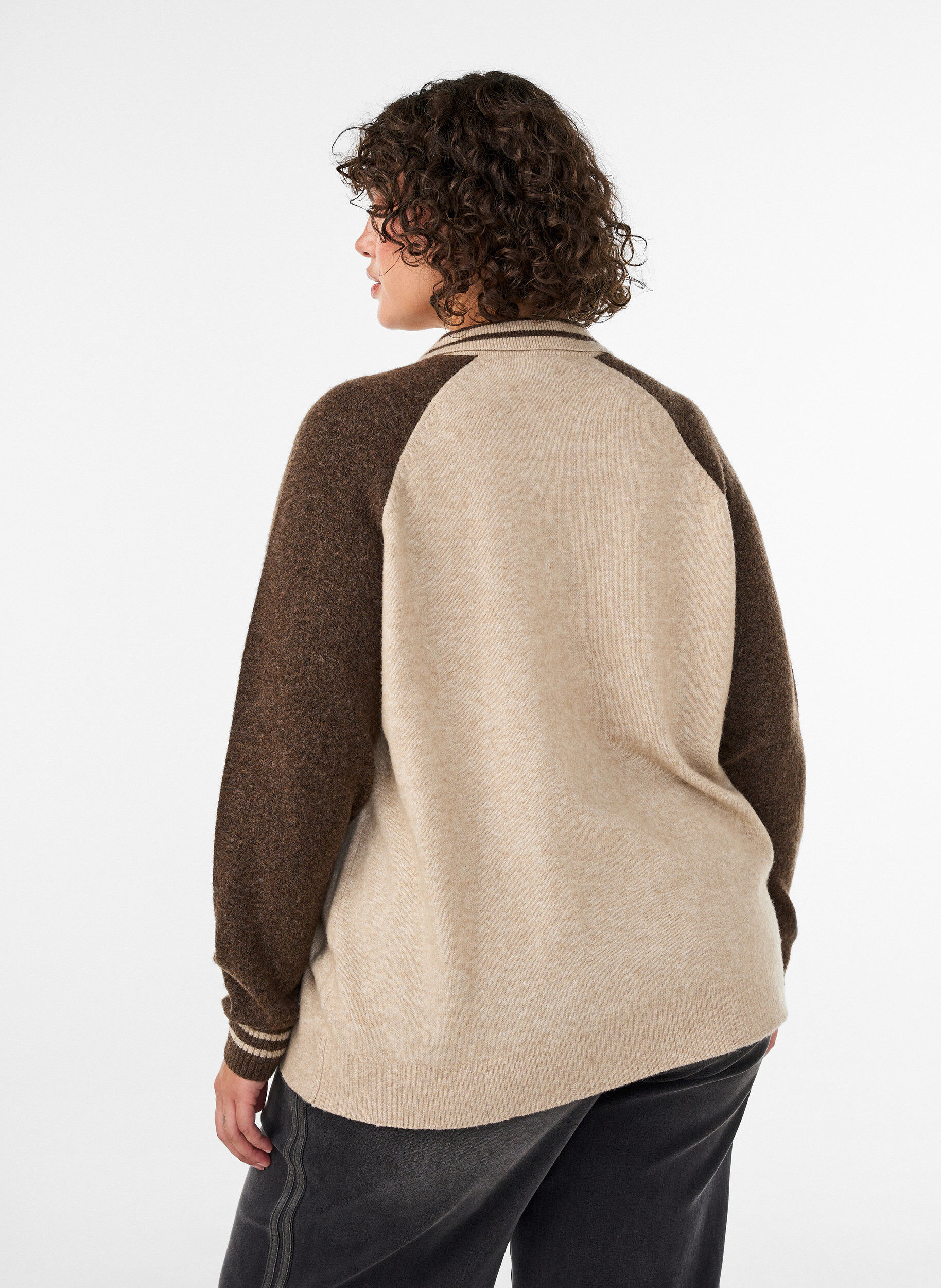 ZizziCardigan med kontrasterende ermer og krage, Beige, Model image number 2