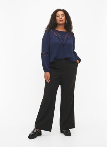Bluse med lange ermer og blonder, Navy Blazer, Model image number 2