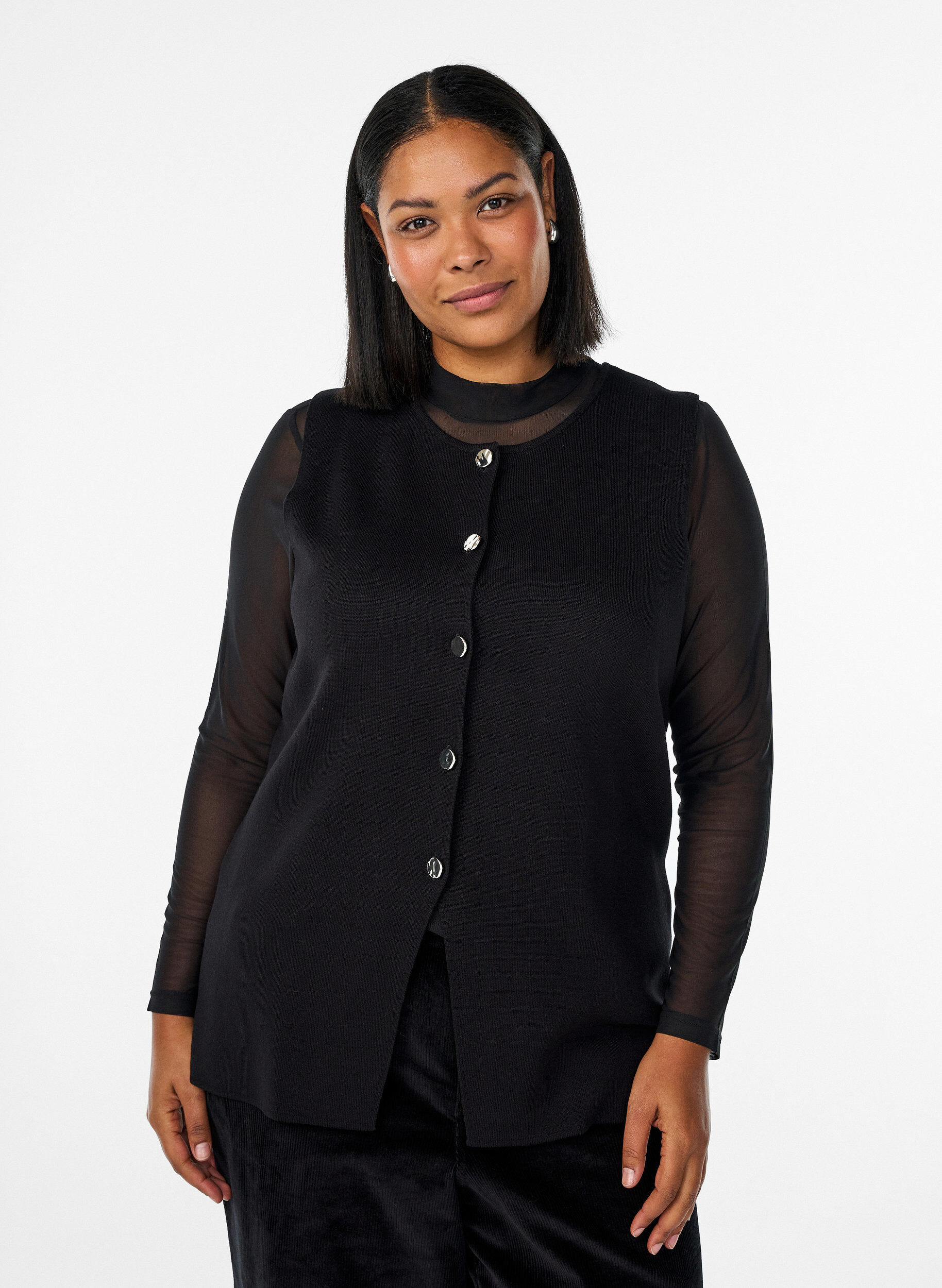 Ermel&oslash;s strikkevest med dekorative knapper, Svart, Model