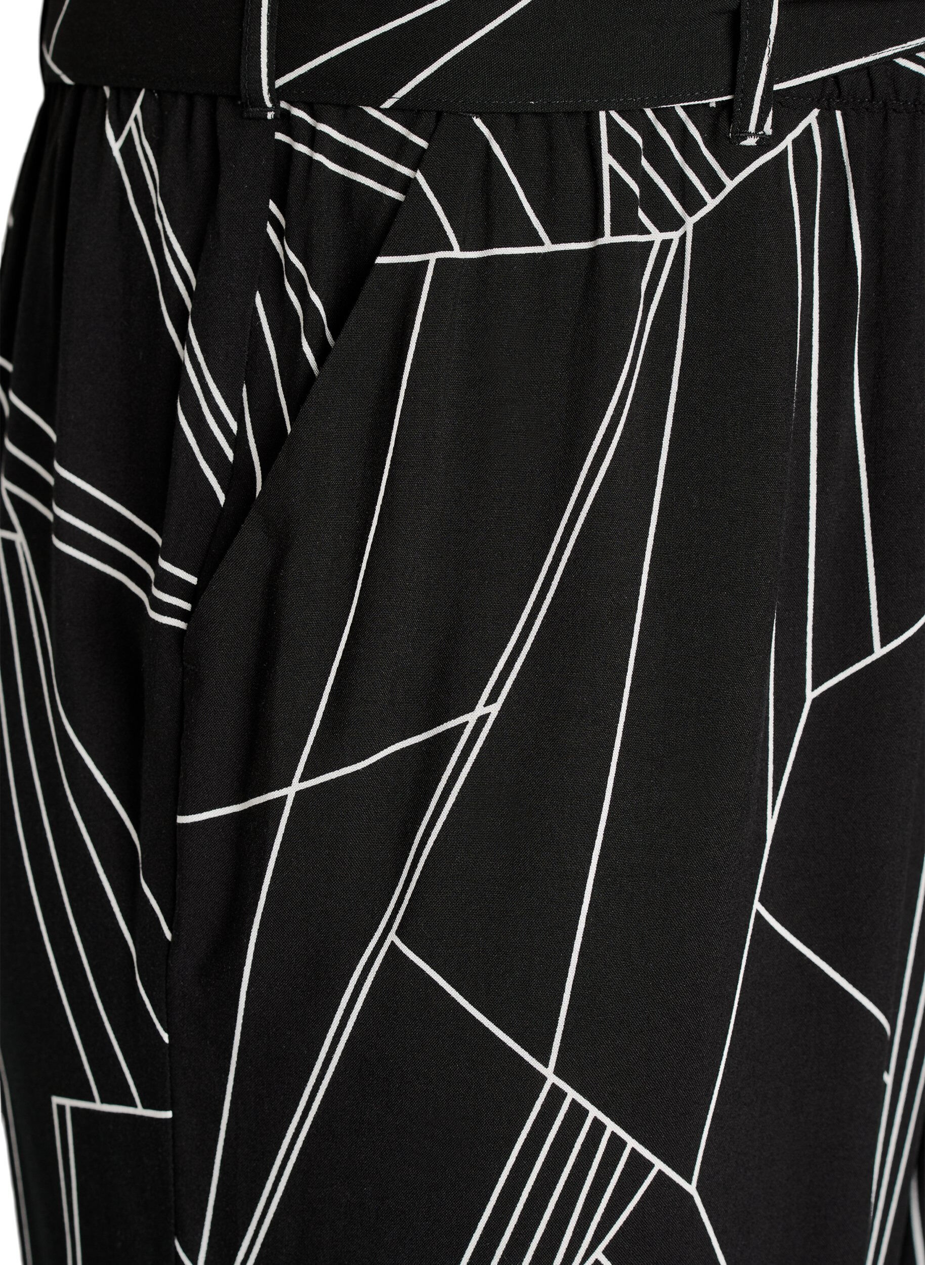 Zizzi Bukser i viskose med h&oslash;y midje, Svart, Packshot image number 2