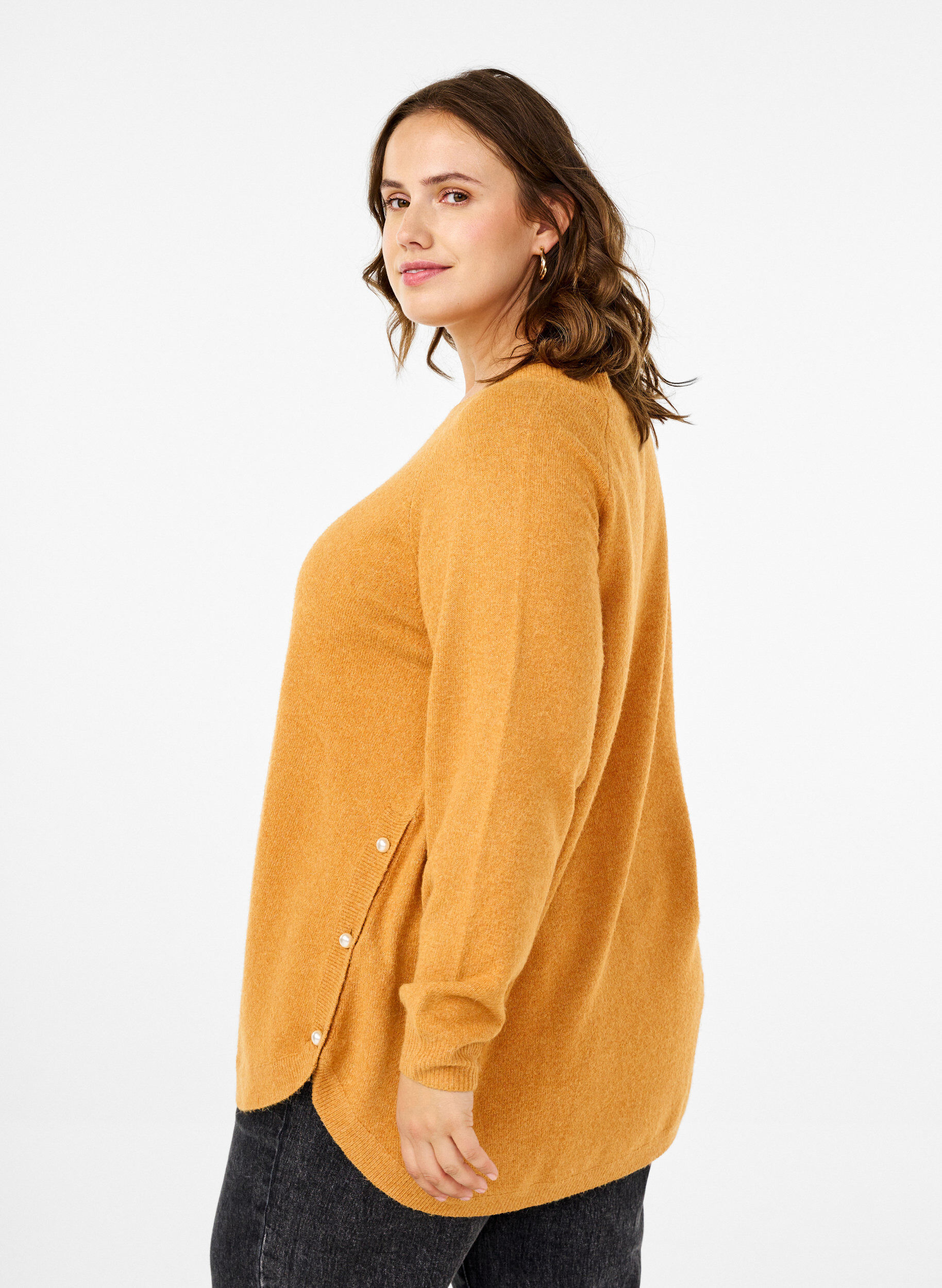 Zizzi Strikket bluse med perledetaljer, Yam White Mel., Model image number 1