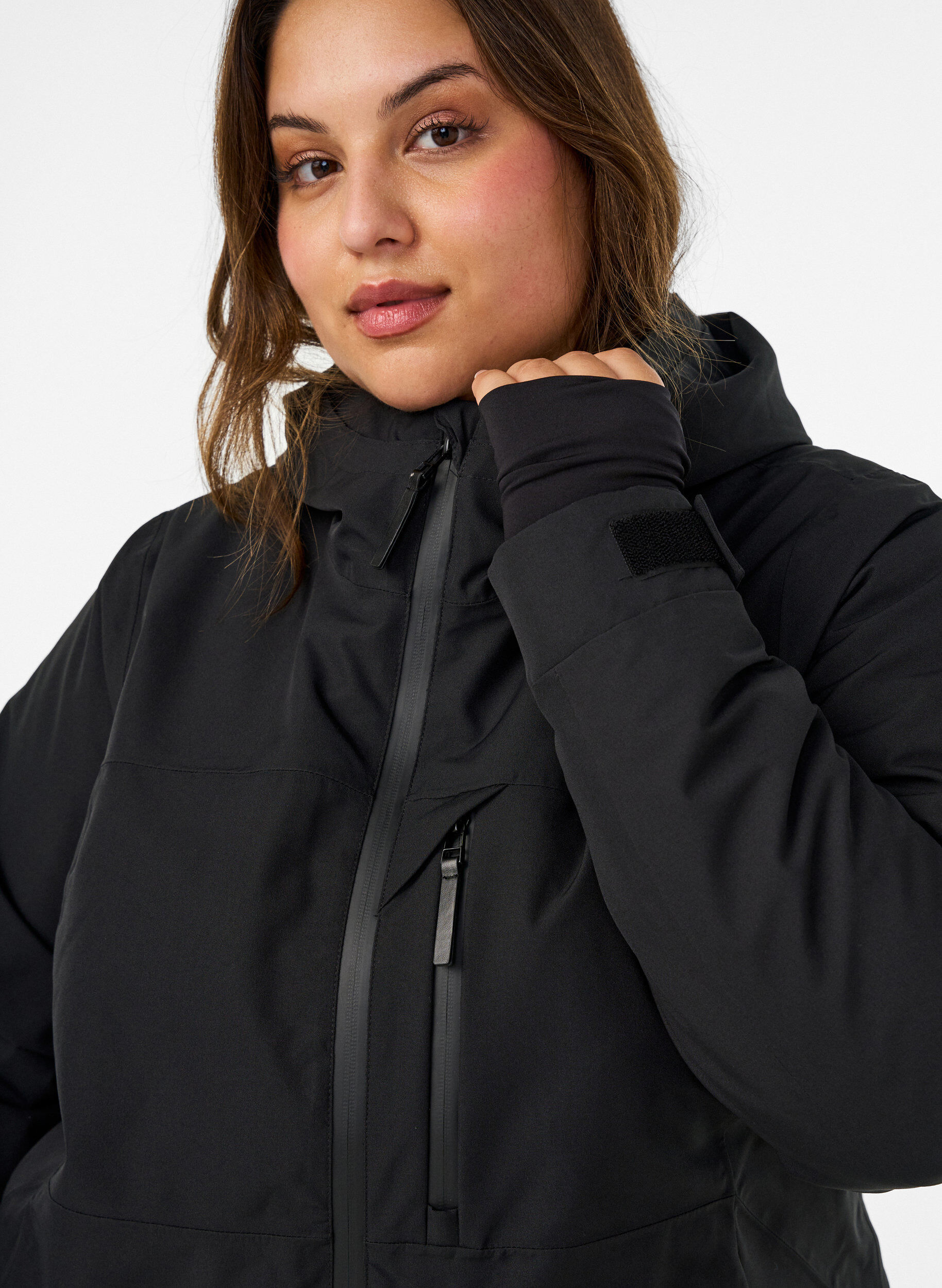 ZizziSkijakke med hette og glidel&aring;slommer, Svart, Model image number 3