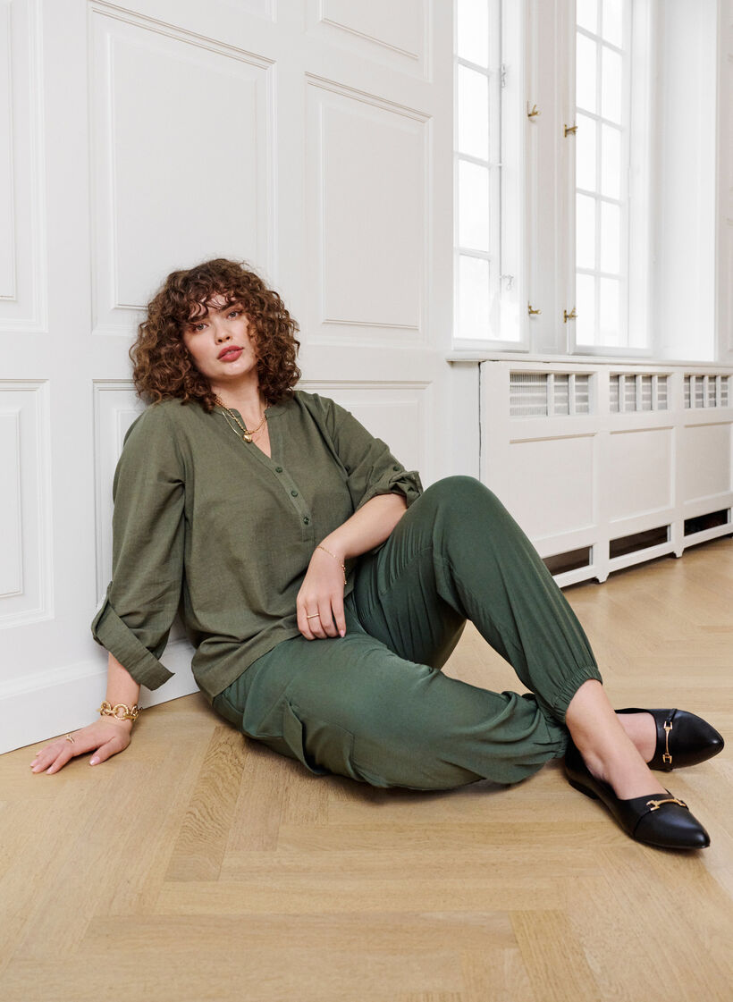 Bomullsbluse med V-hals, Thyme, Image image number 0