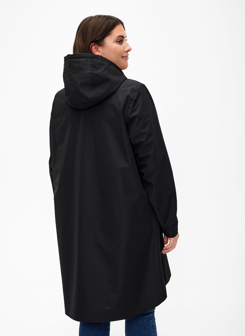Regnjakke med lommer og hette, Svart, Model image number 2