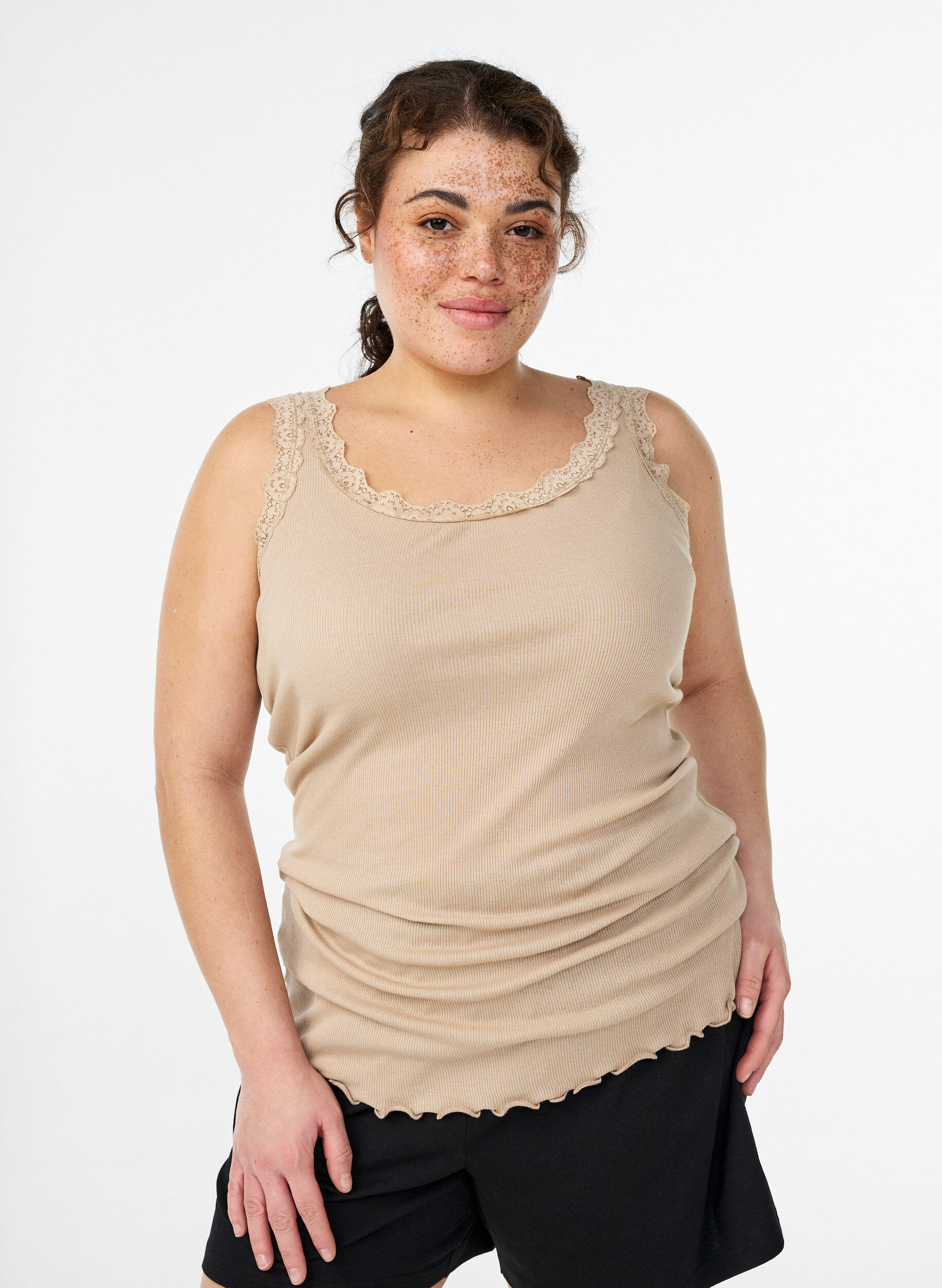 ZizziTopp med blondekant, Beige, Model image number 0