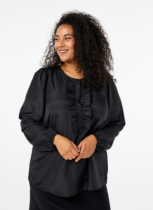 Zizzi Satinbluse med volangdetaljer, Black, Model image number 0