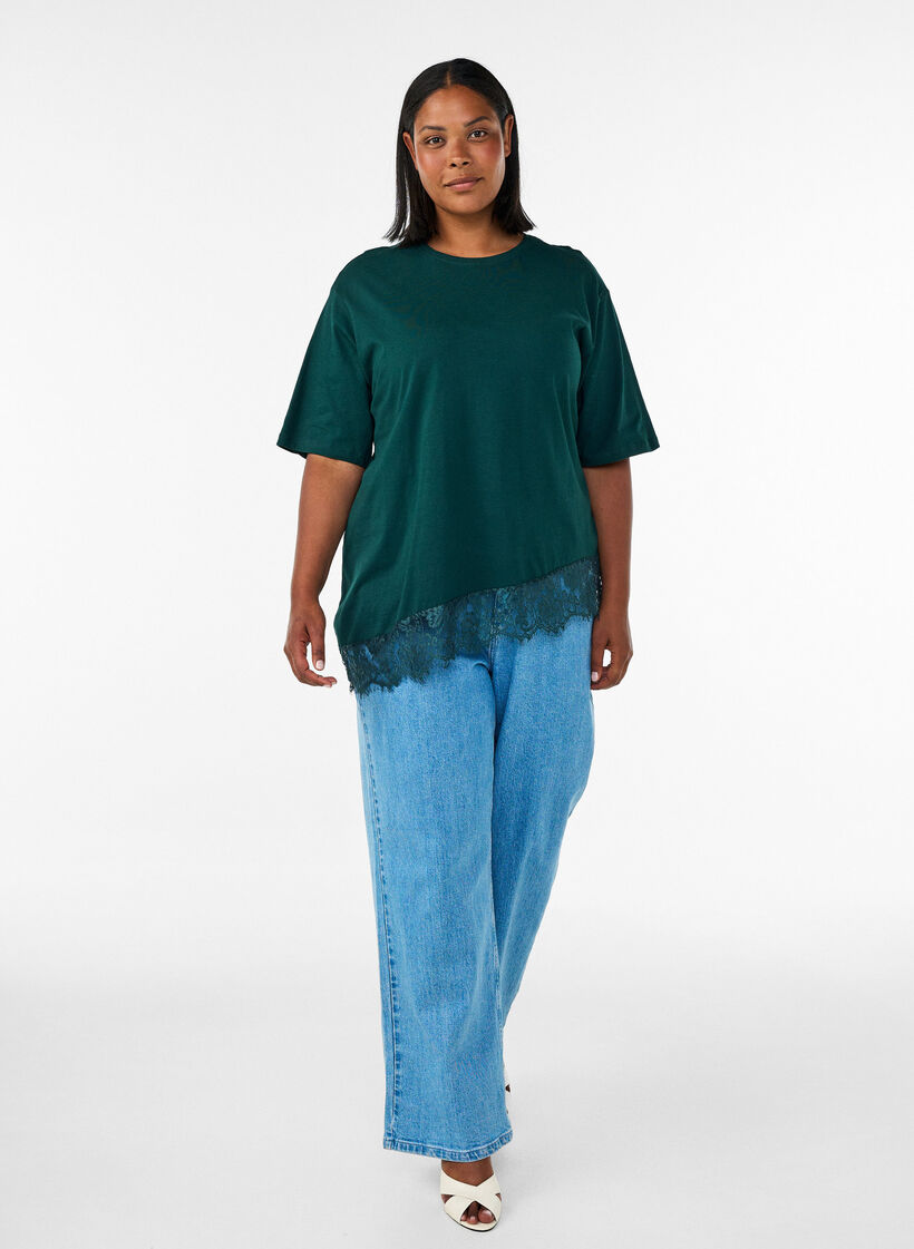 T-skjorte med asymmetrisk blondekant, Gr&oslash;nn, Model image number 1