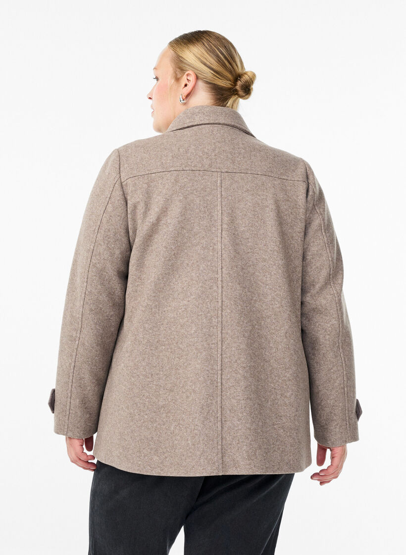 Kort k&aring;pe med dobbeltradede knapper, Beige, Model image number 2