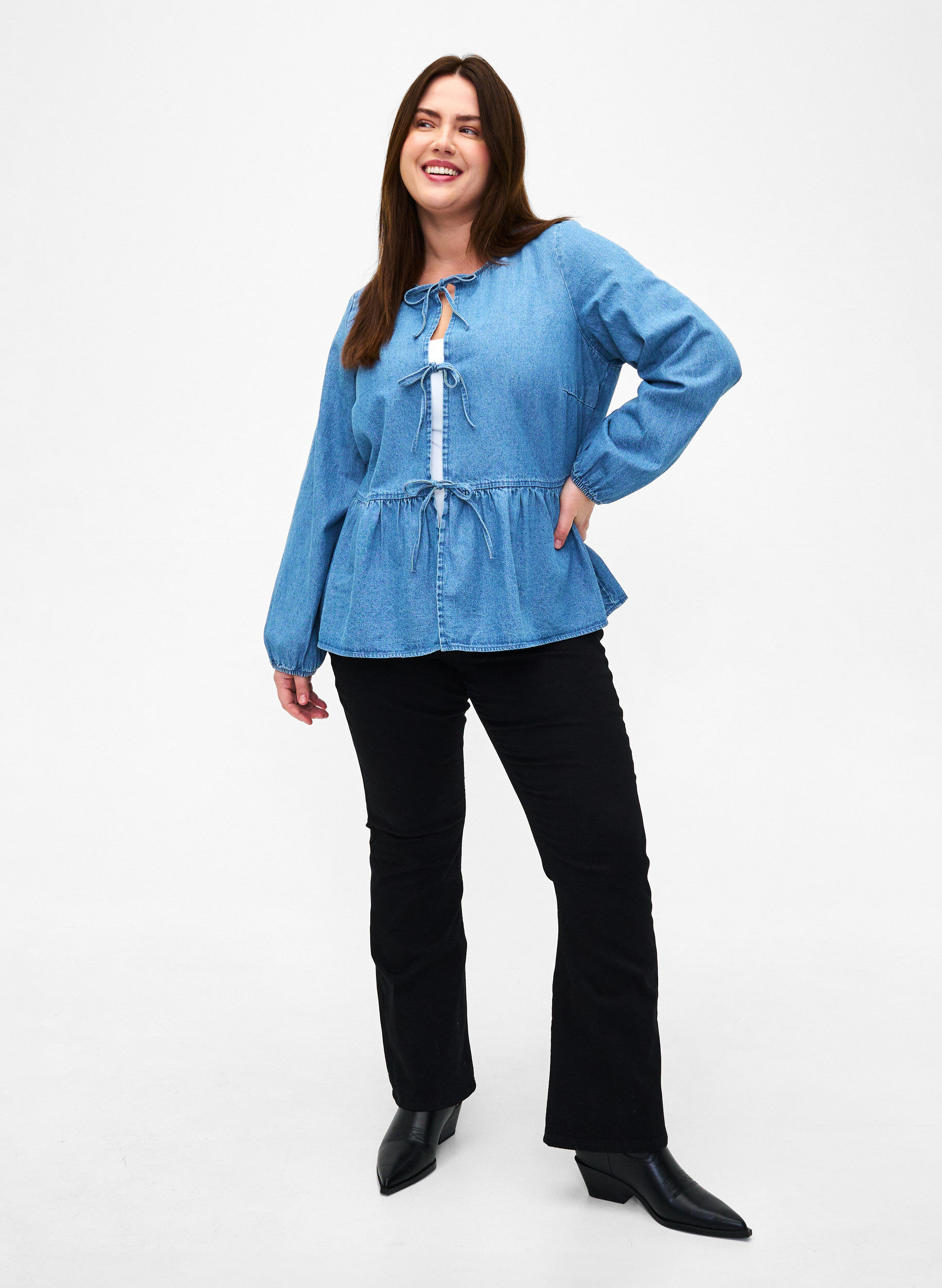 ZizziPeplumbluse i denim med knyting, Light Blue Denim, Model image number 2