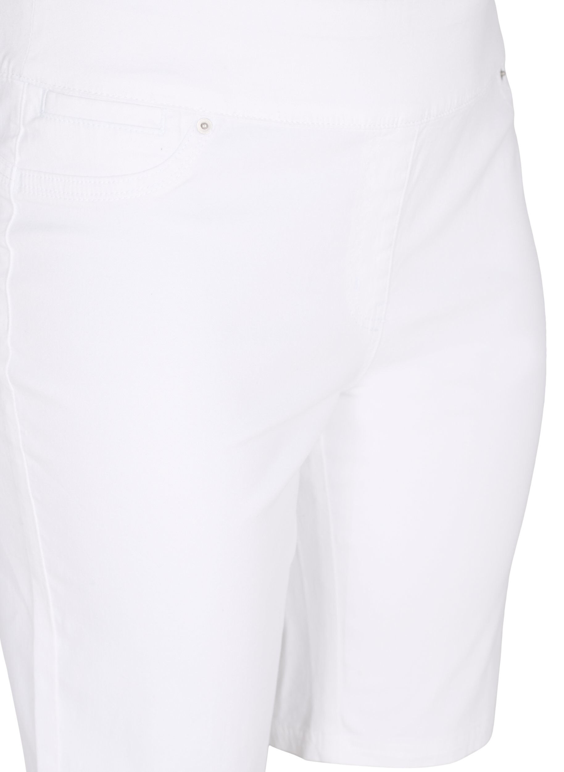 Zizzi Tettsittende shorts med baklommer, White, Packshot image number 2
