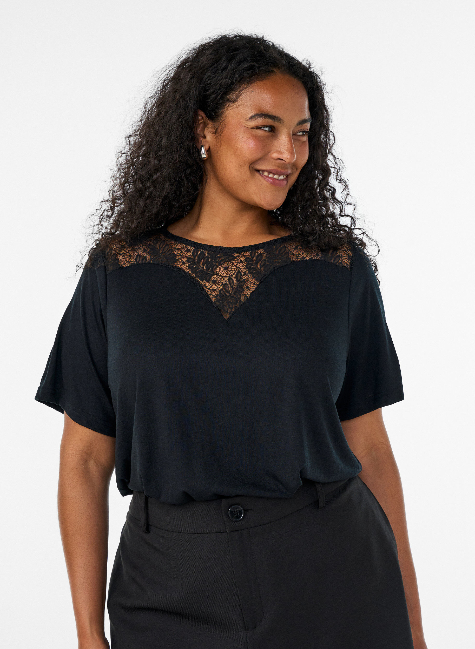 ZizziBluse med blondeinnsats og ballongermer, Svart, Model image number 0