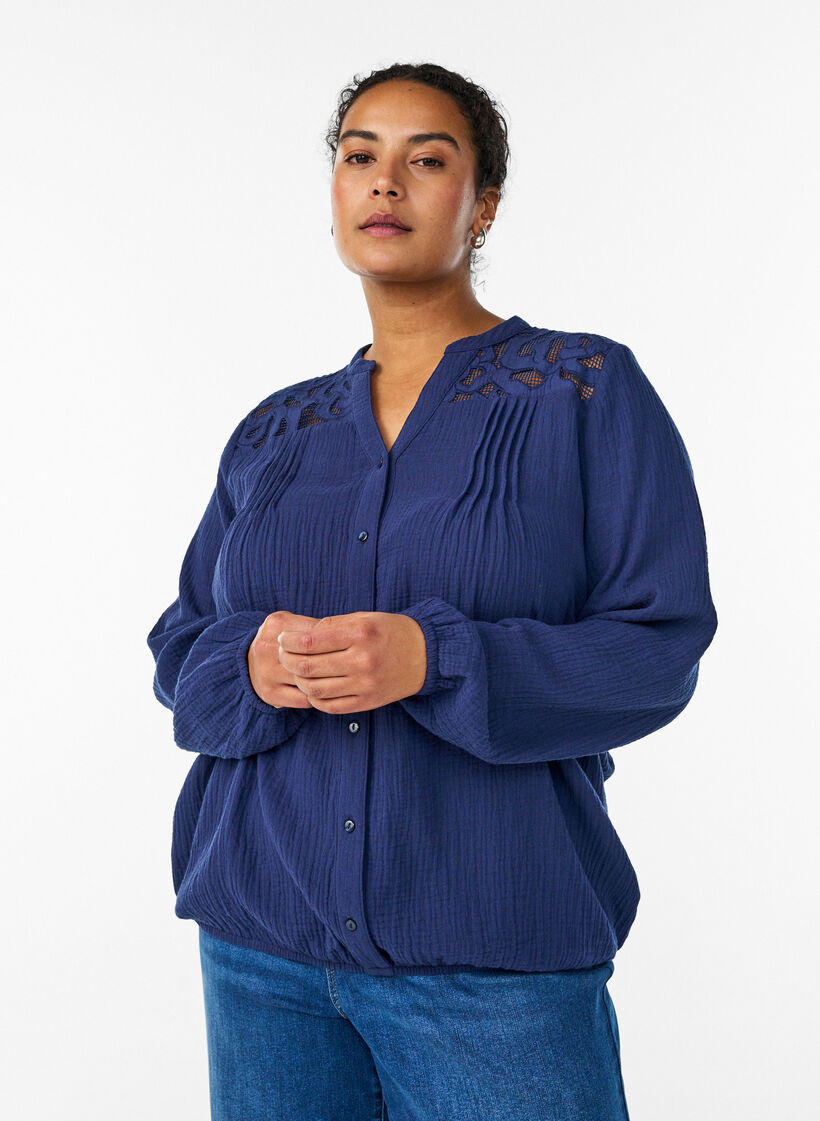 Bluse i bomullsmusselin med broderte detaljer, Bl&aring;, Model image number 0