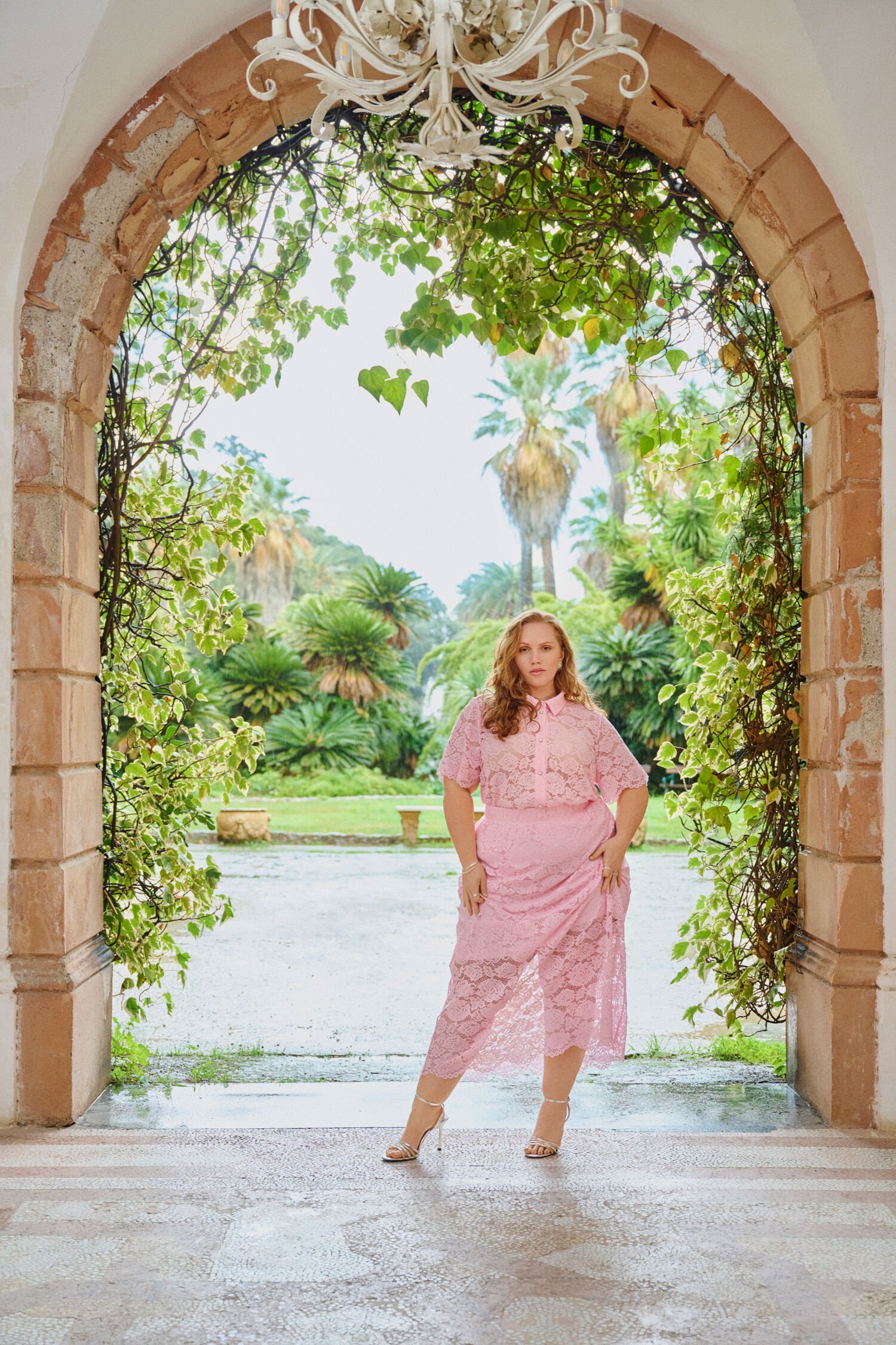 Zizzi Sett med blonder i lys rosa, , Model