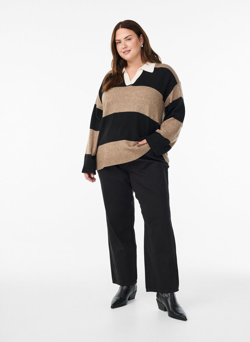 Strikket bluse med krage og V-hals, Black Stripe Comb, Model