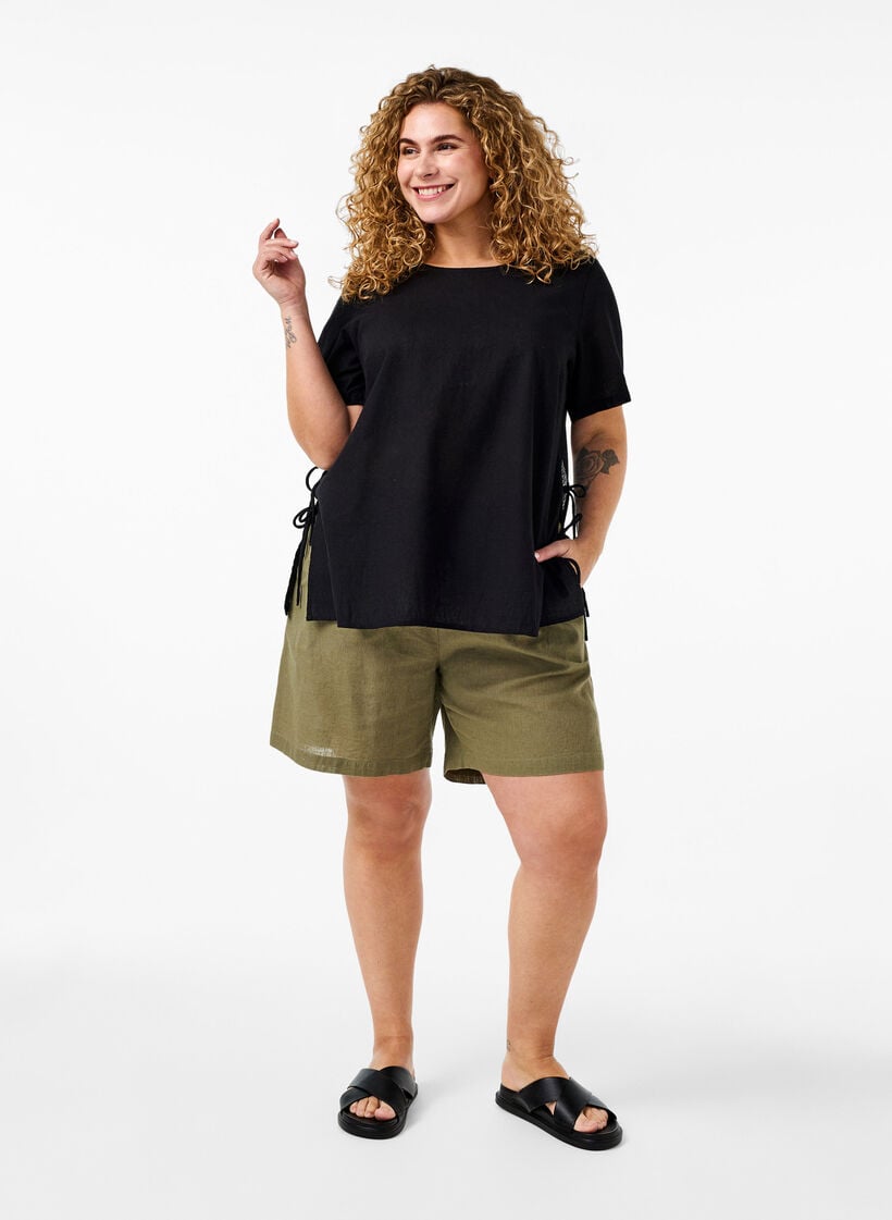 Løs shorts i bomullsblanding med lin, Deep Lichen Green, Model image number 3