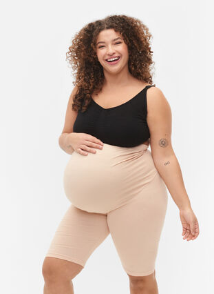 Zizzi Tettsittende gravidshorts i bomull, Beige, Model image number 0