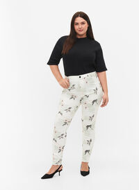 Amy jeans med høyt liv og blomstermønster, White Flower AOP L78, Model