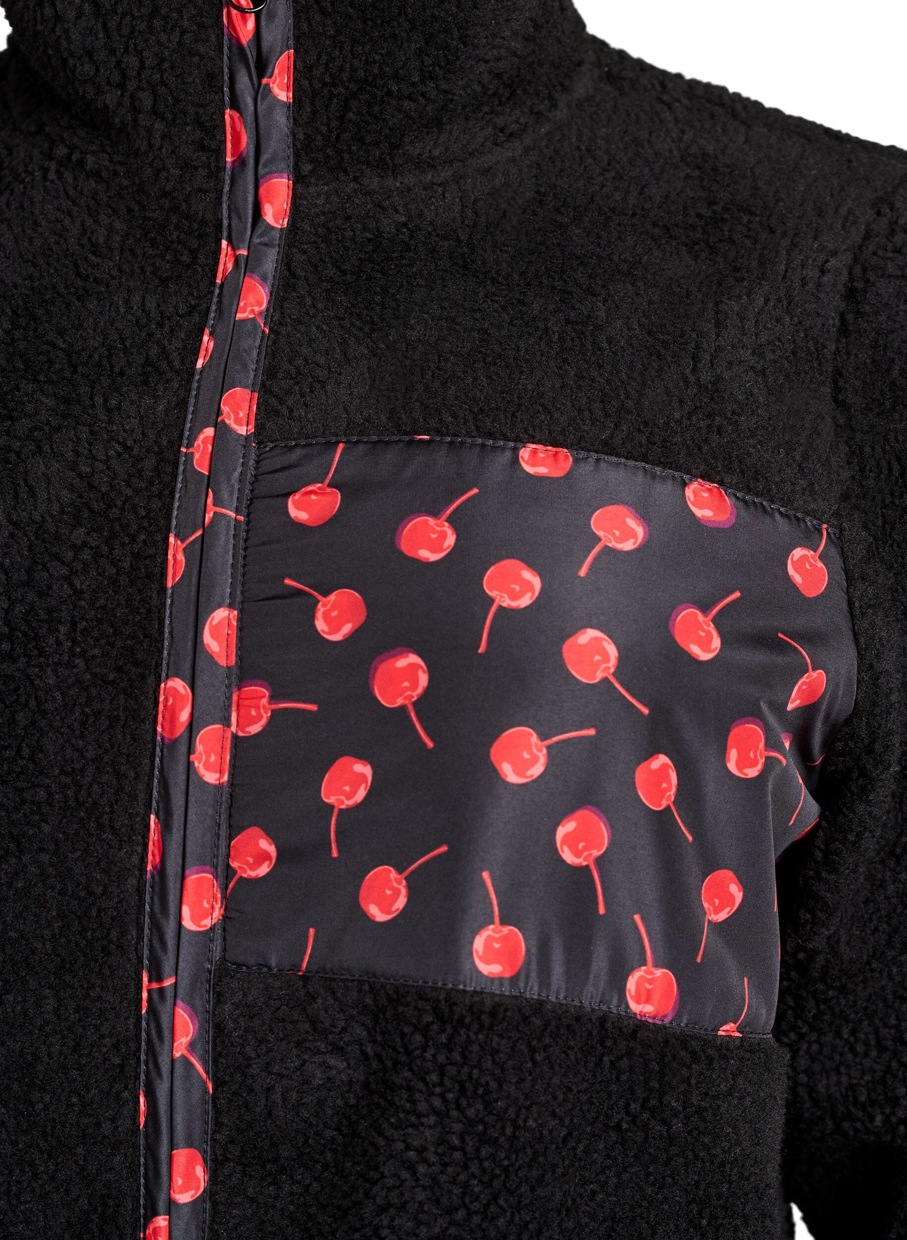 Zizzi Teddy-fleece jakke med kirseb&aelig;rdetaljer, Svart, Packshot image number 2