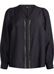 Bluse med V-hals og broderte bånd, Svart