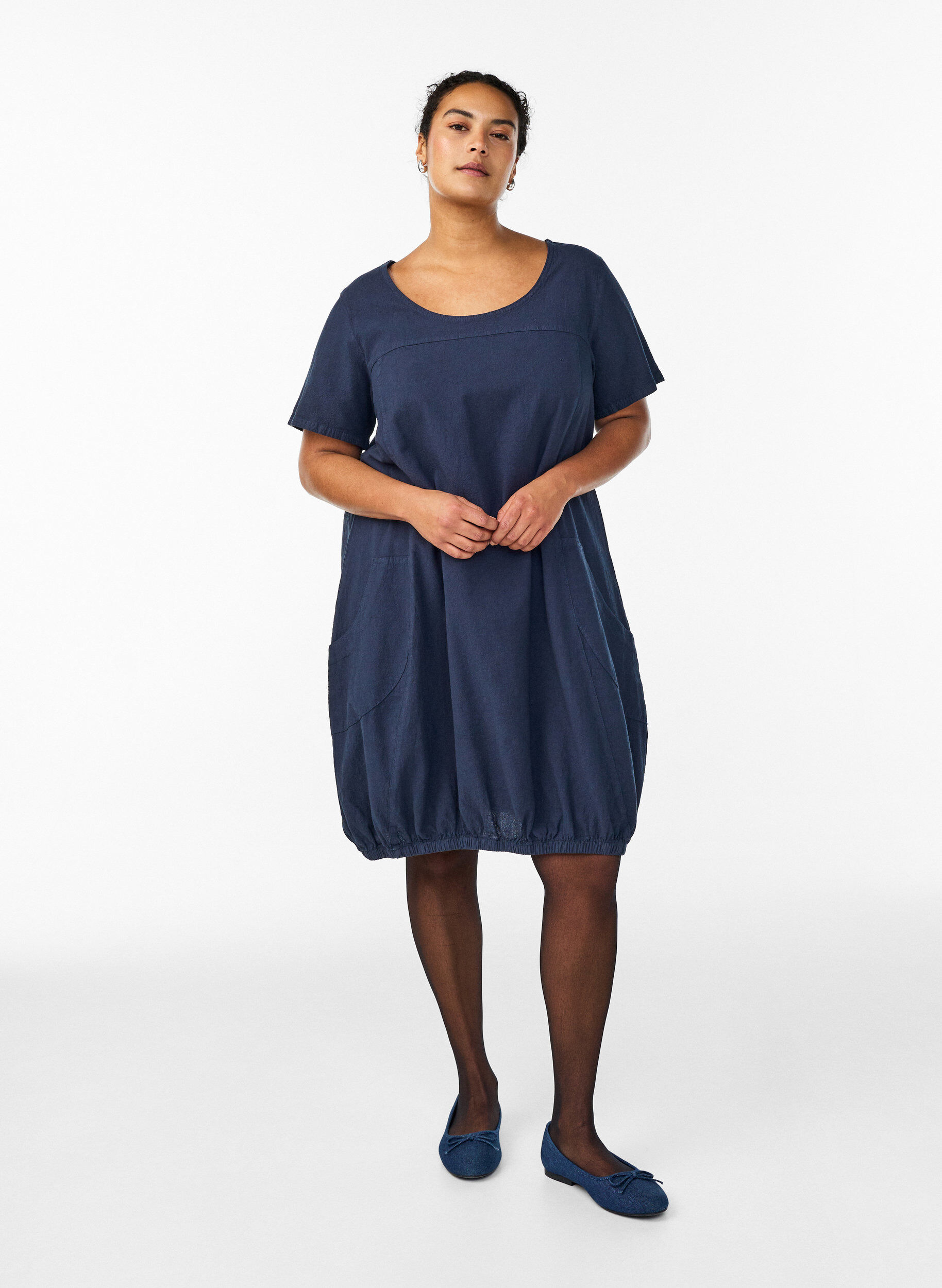 ZizziKortermet kjole i bomull, Bl&aring;, Model image number 1