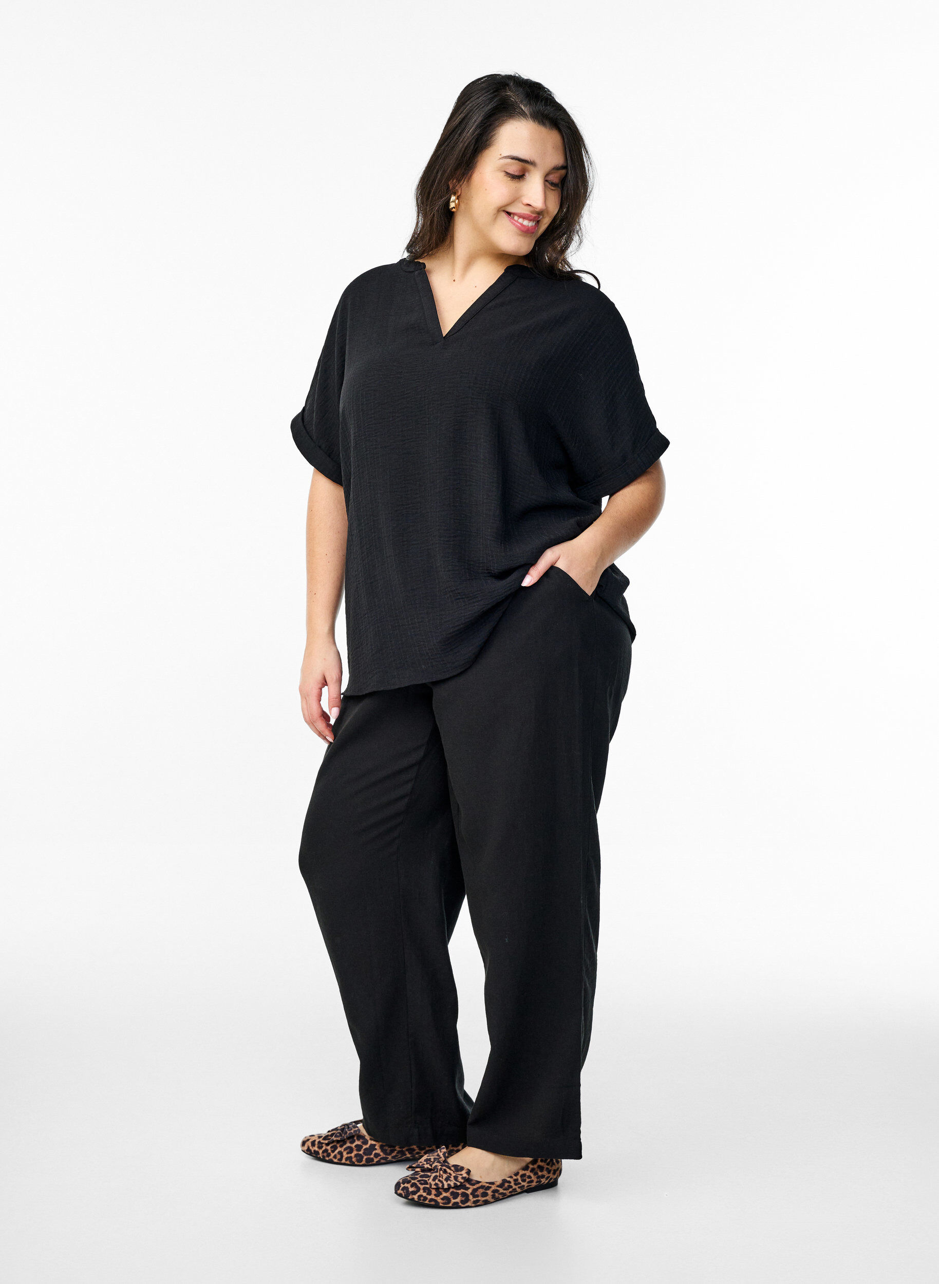 ZizziL&oslash;s bluse med korte ermer, Svart, Model image number 1
