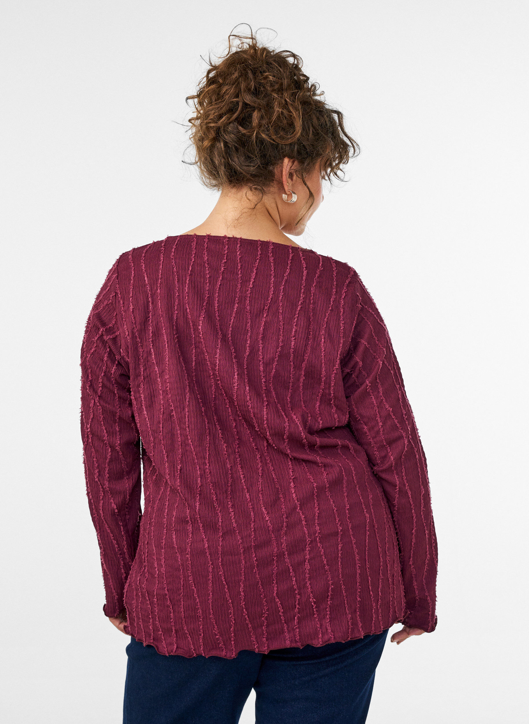 ZizziJerseybluse med en b&oslash;lget tekstur, R&oslash;d, Model image number 2