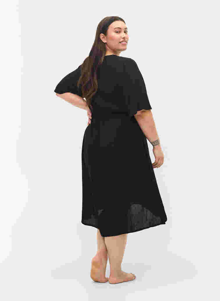 Strandkjole i viskose med justerbar knyting, Black, Model