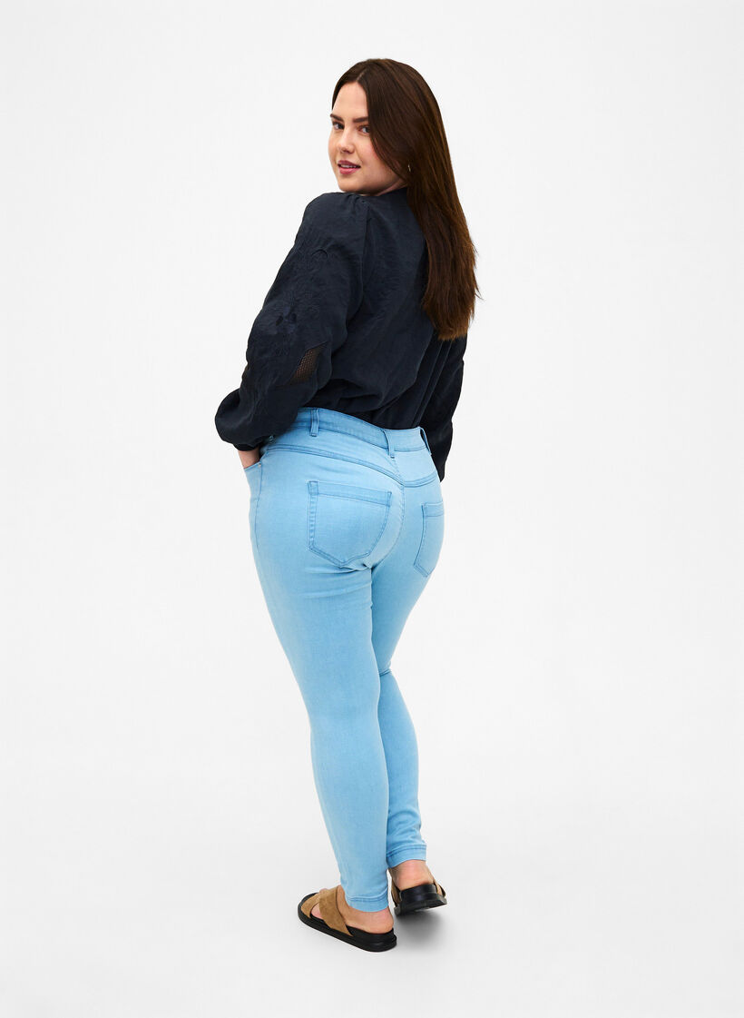 Viona jeans med normal midje, Blå, Model image number 1