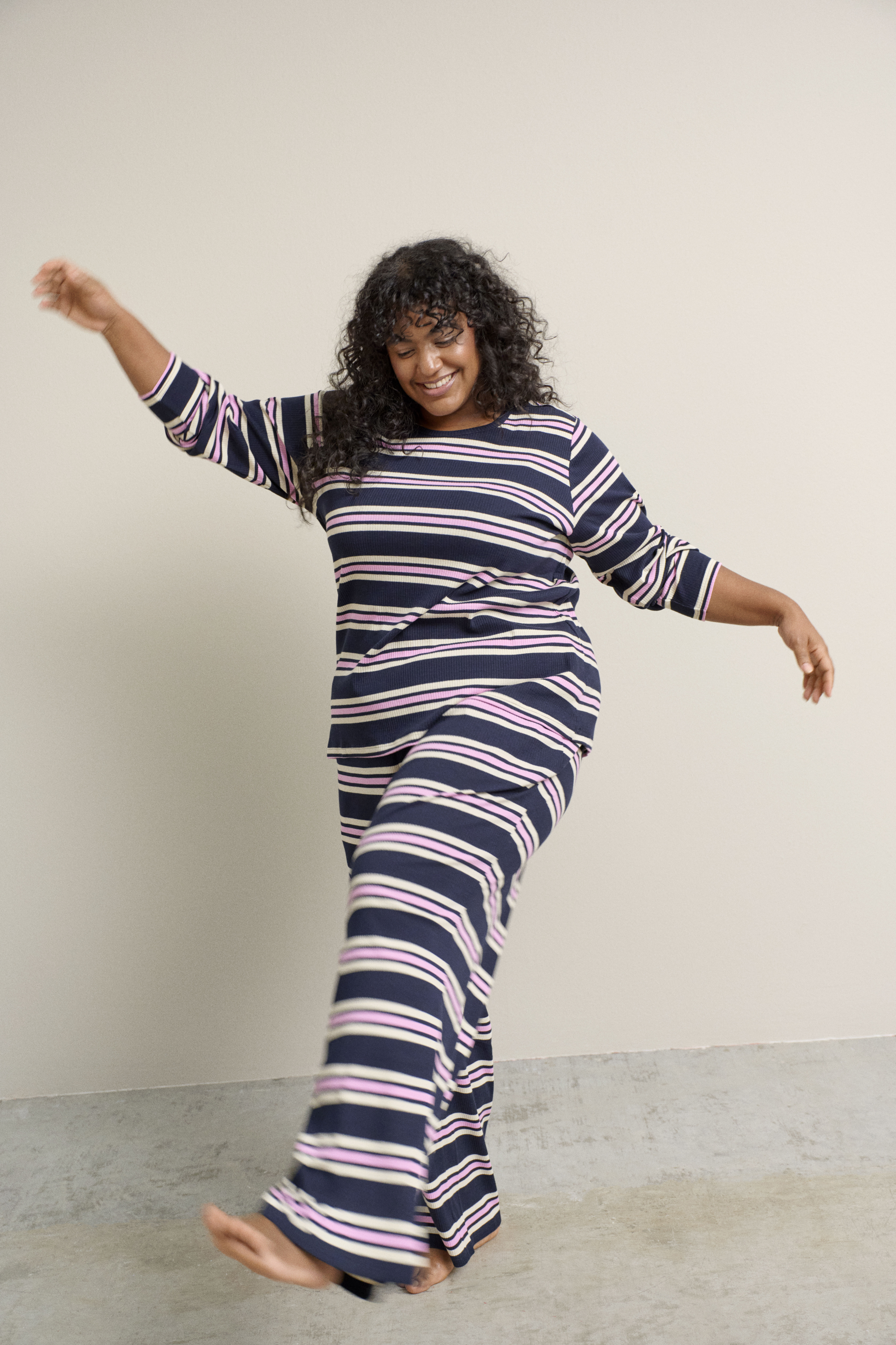 Stripet sett, , Model