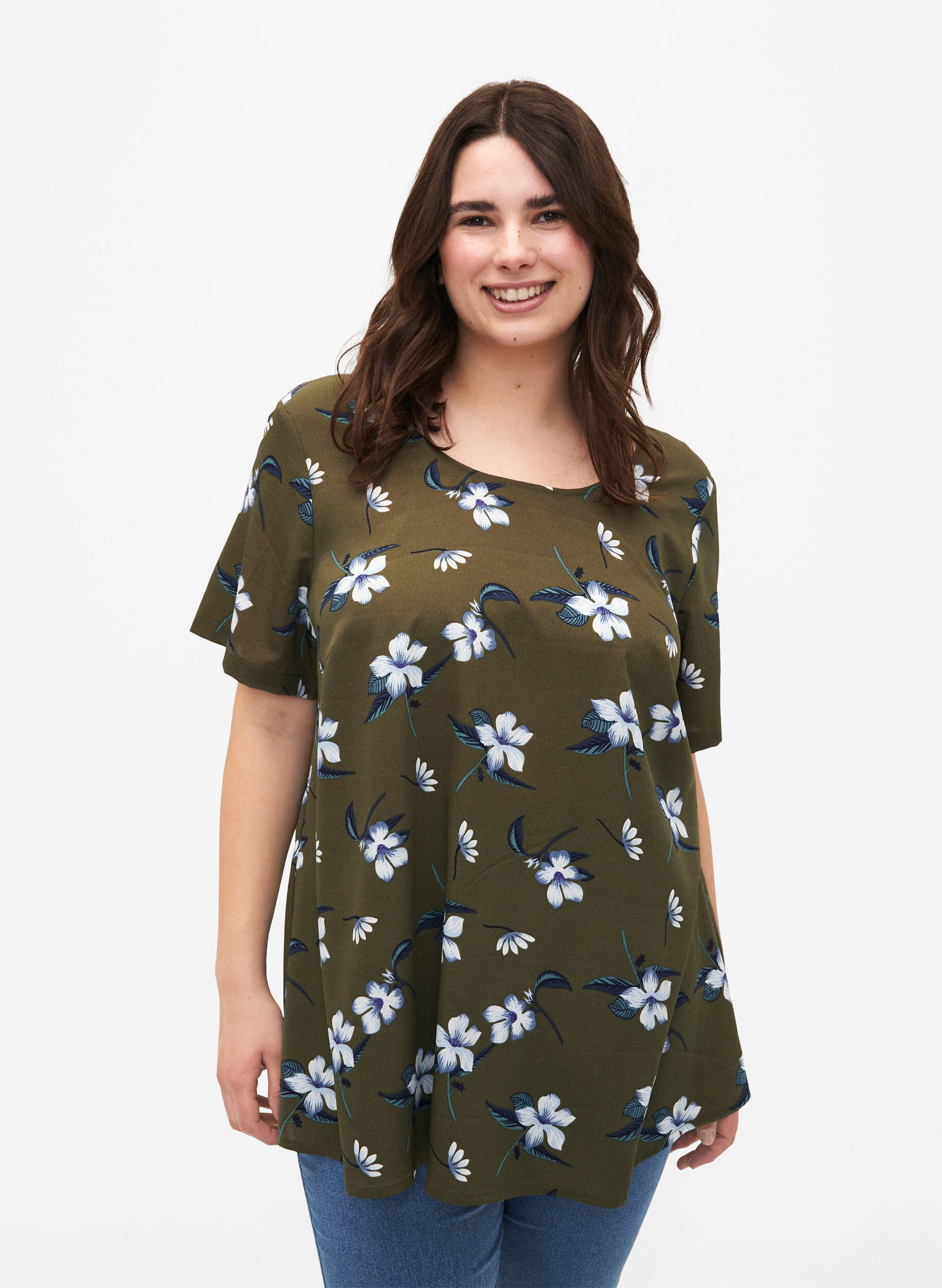 Zizzi FLASH - Bluse med korte ermer og trykk, Olive Night Flower, Model image number 0