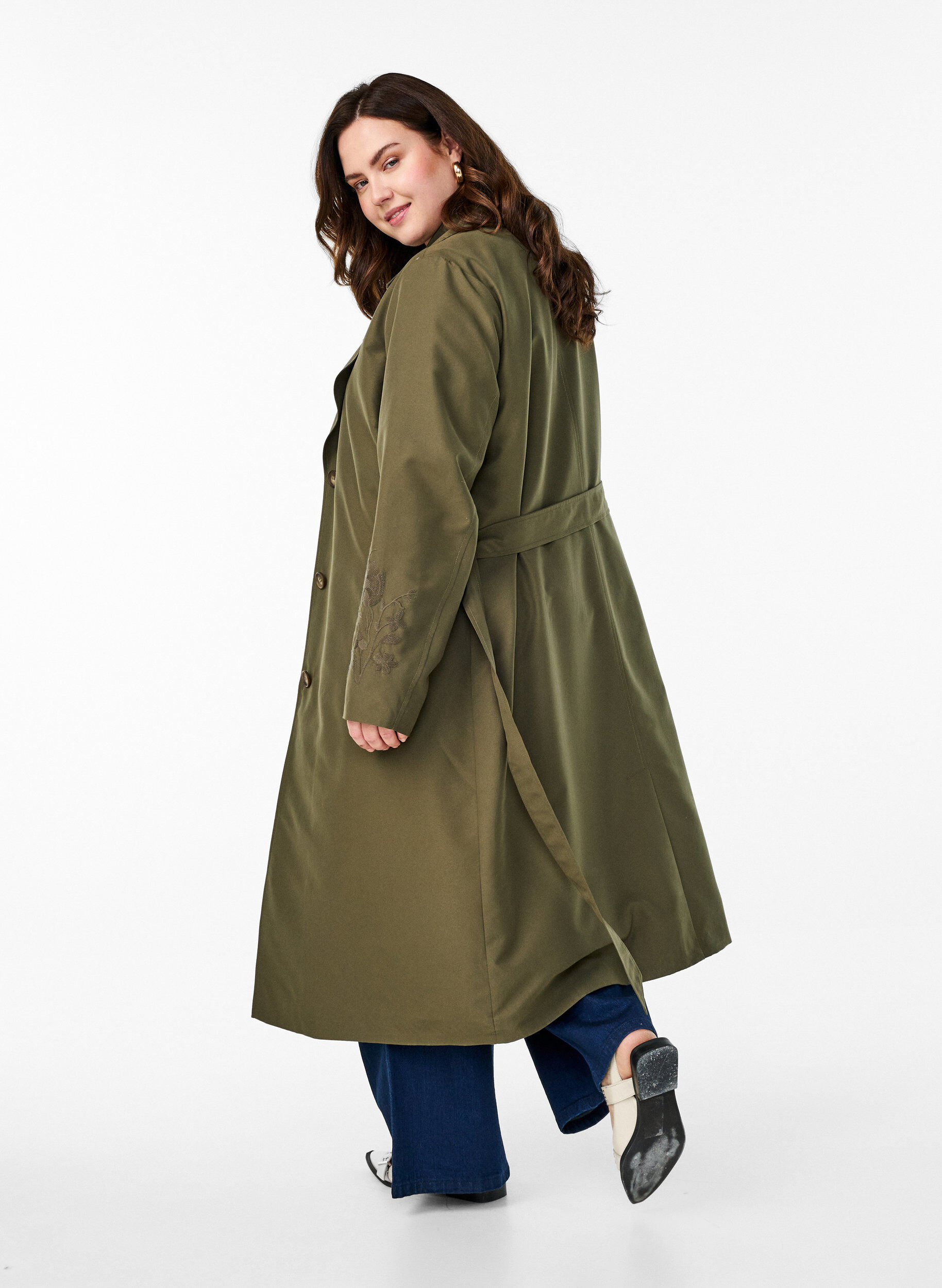 Zizzi Lang trenchcoat med broderi, Gr&oslash;nn, Model image number 2