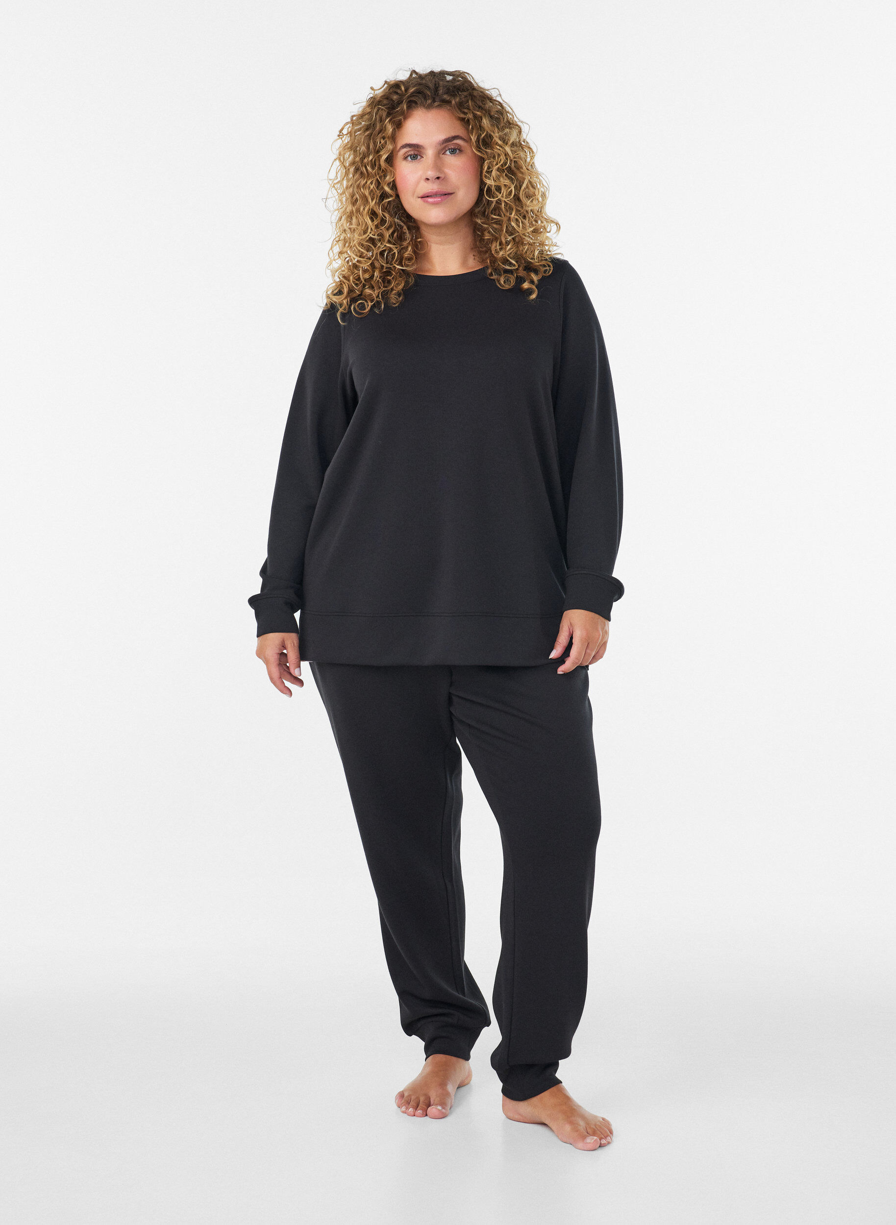 ZizziLangermet jersebluse med rund hals, Svart, Model image number 1