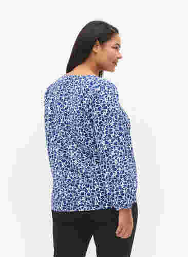 Bluse med puffermer, White/Blue Ditsy, Model image number 1