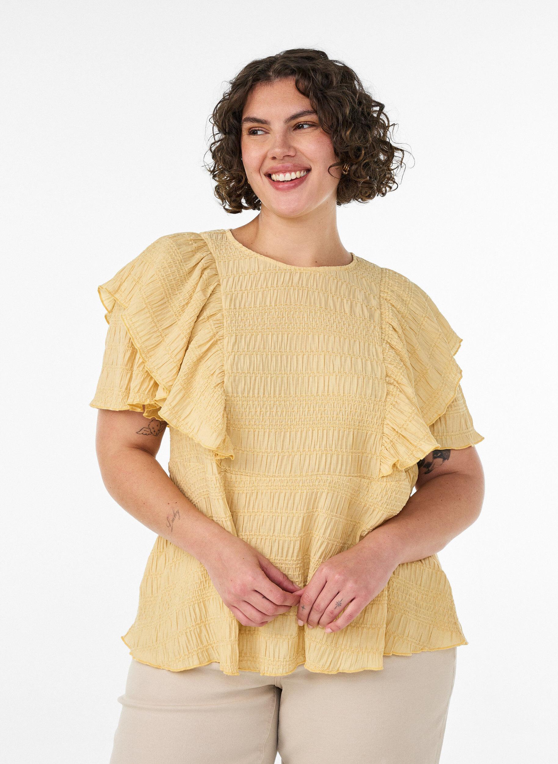 Bluse med smockstruktur og volangermer, Gul, Model