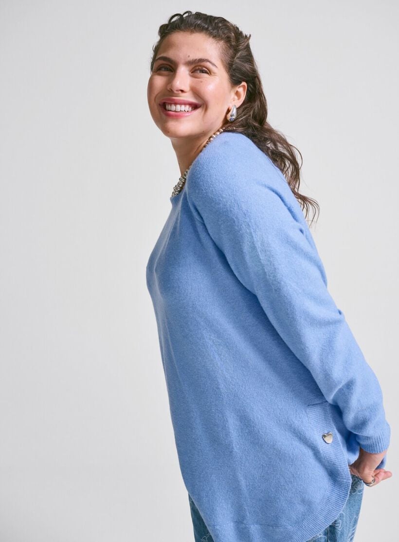 Lang strikket bluse med knappedetaljer, , Model
