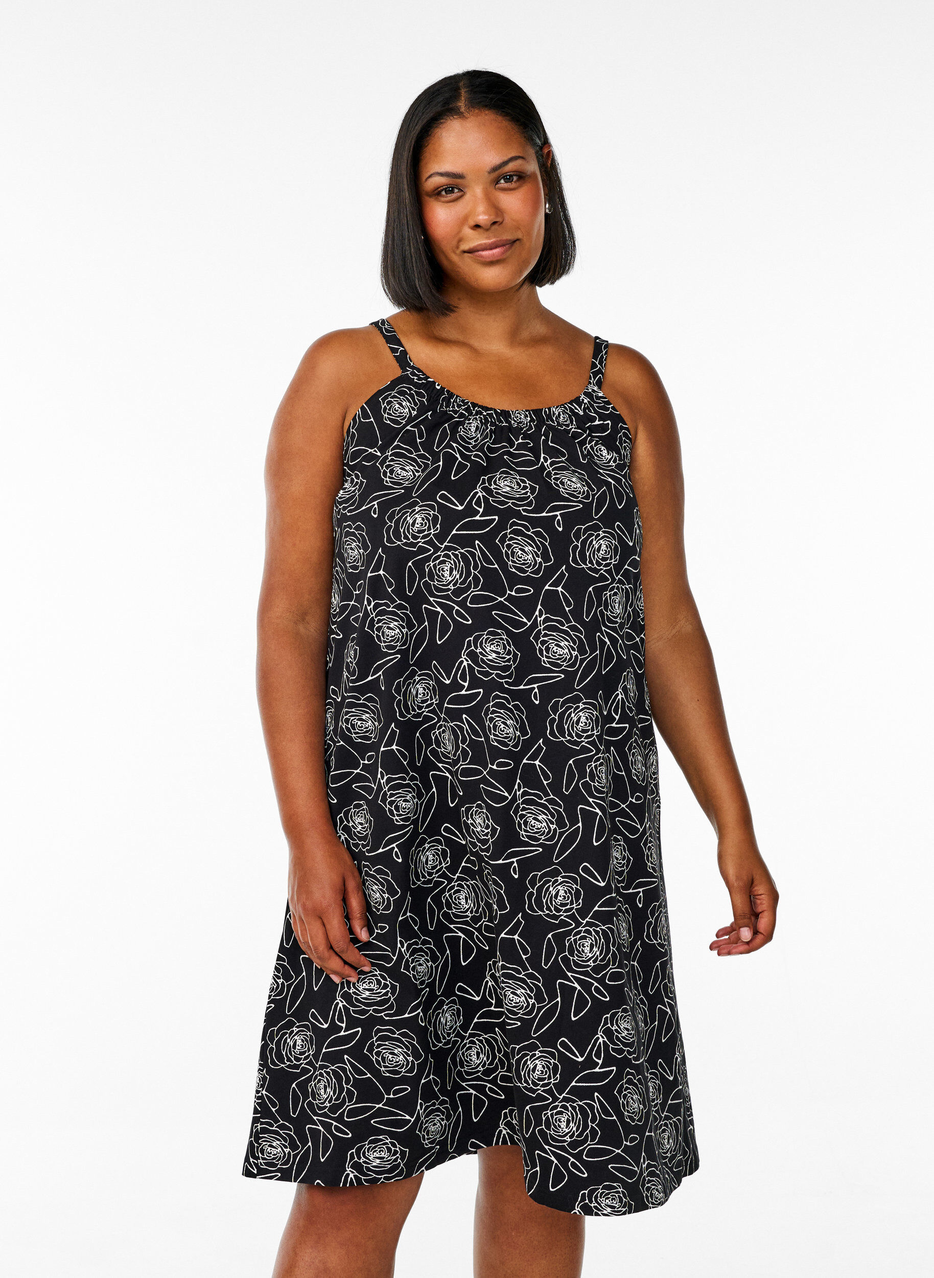 ZizziMidi strap dress in organic cotton, Svart, Model image number 0
